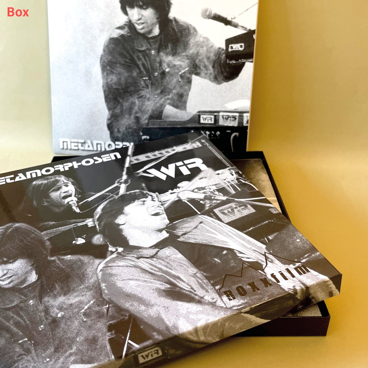 0.9 Wir METAMORPHOSEN, 3-LP-Box, 16-seitiges Booklet, Konzerte von 1978, 1983, 1986, Poster, Aufnahmen restauriert und gemastert, Ltd. Ed. 500